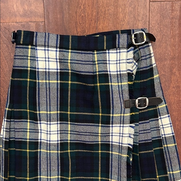 Hyland Vintage Pleated Tartan A-Line Skirt with Buckle Details, Size 0 (Size 24) - Picture 3 of 10